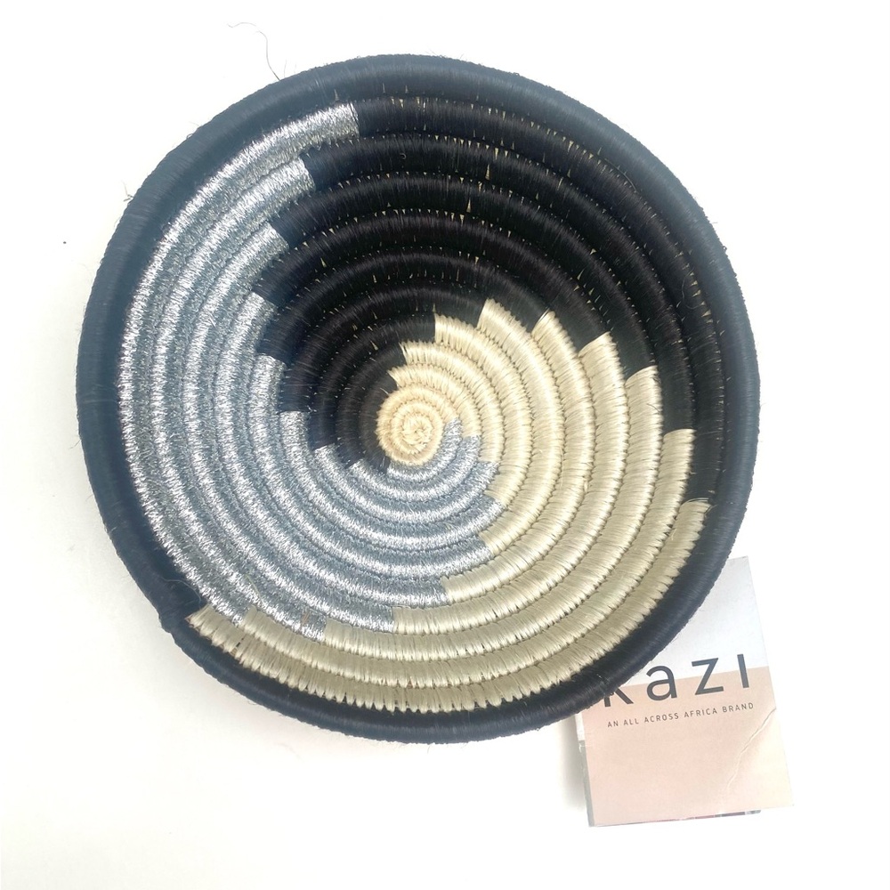 Small African Basket/Bowl for trinkets or decor